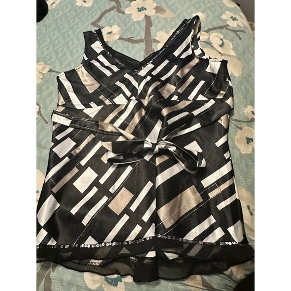 6 FOR $15 Essentials small tank top - Picture 5 of 5